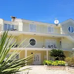 Maestral Apartamento