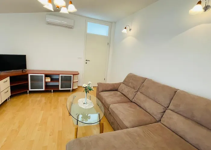 Maestral Apartment *